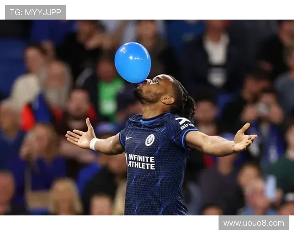 詹俊探望患病球迷:健康是未来希望的钥匙 詹俊探望患病球迷:健康是未来希望的钥匙